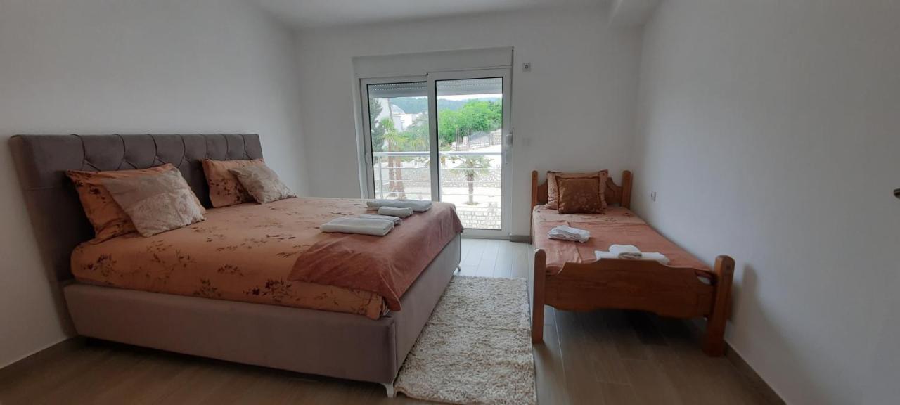 Jupo * Ulcinj