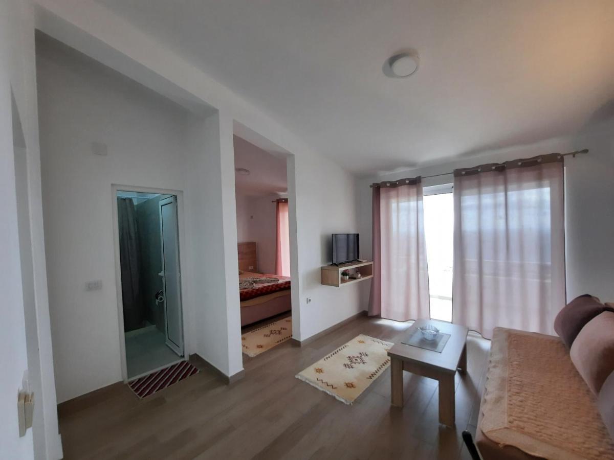 Apartment Jupo Ulcinj