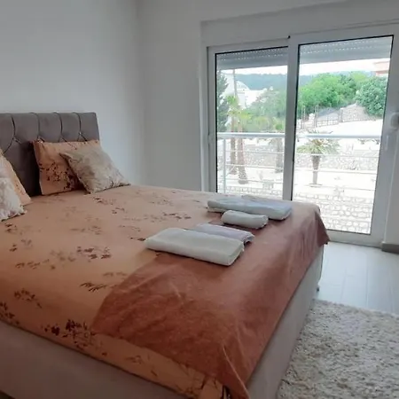Studio Apartments Jupo Ulcinj Exterior photo