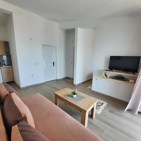 Studio Apartments Jupo Ulcinj Exterior photo